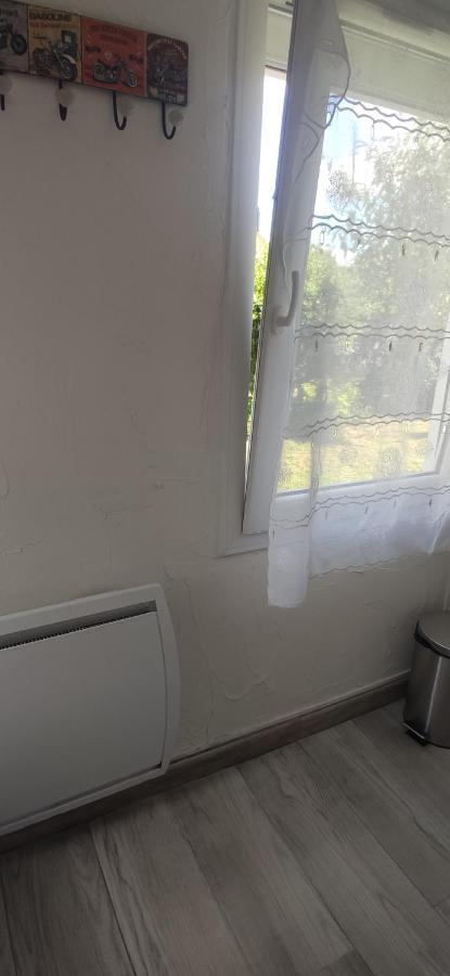 Ferienwohnung Petit Logement Sur Jardin Saint-Herblain Exterior foto